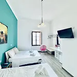 La Siesta בית הארחה 3*