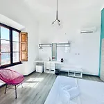 La Siesta בית הארחה