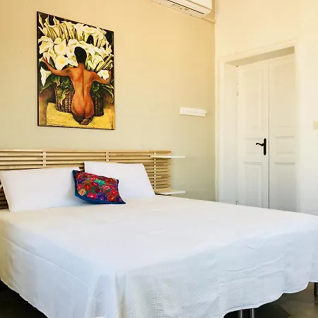 بيت ضيافة La Siesta 3*